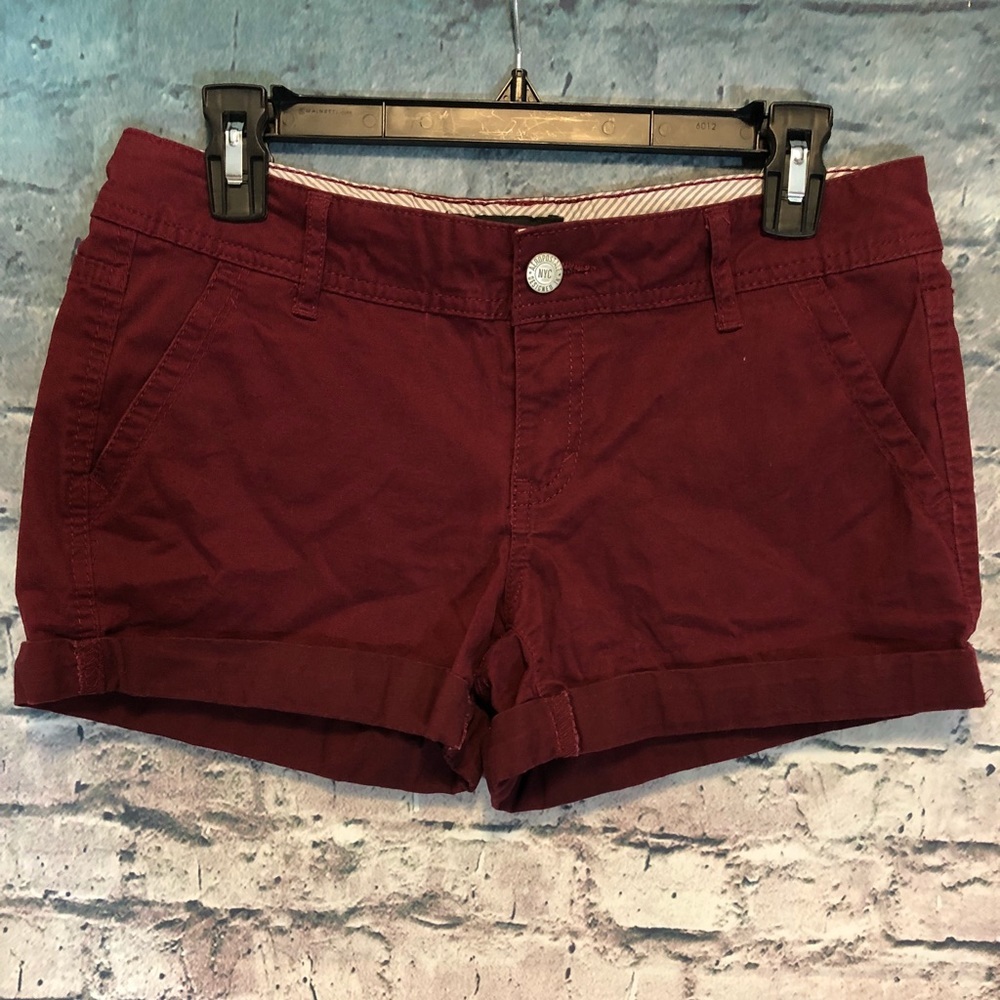 Aeropostale Burgundy Shorts Size 6 Midi Twill
